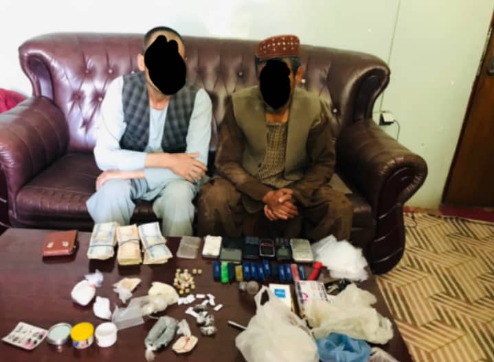 بازداشت یک زن ومرد به اتهام قاچاق مواد مخدر دربلخ از سوی طالبان