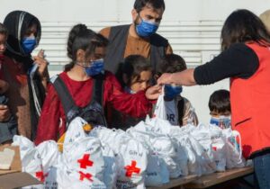 صلیب سرخ: ۵۵ درصد مردم افغانستان به کمک‌های بشردوستانه نیاز دارند