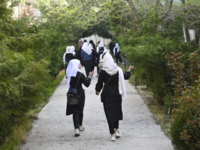 از محرومیت تحصیلی تا خانه نشینی؛ نگرانی دختران دانش‌آموز بالاتر از صنف شش از نرفتن به مکتب در ولایت فراه   
