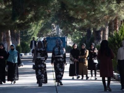واکنش دختران دانش‌جو در بادغیس از ادامه یافتن محدودیت‌ها در برابر حق تحصیل دختران در افغانستان