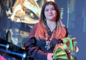 فریبا حیدری هنر پیشه‌ای افغانستانی برنده جایزه فیلم سوسک طلایی شد