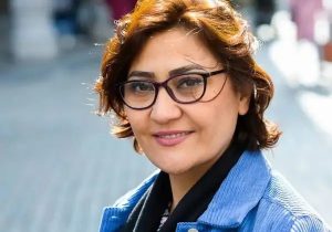 صحرا مانی، فیلم ساز افغانستانی برنده جایزه «بنیاد اکثریت فمینیستی»در آمریکا