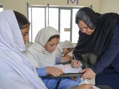 از تعیین معاش کم تا نگرانی از افزایش مشکلات اقتصادی استادان زن در افغانستان