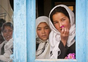 نگرانی دختران دانش‌آموز در ولایت بامیان از دچار شدن به امراض روانی  