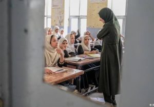 از کاهش حقوق تا چالش‌های اقتصادی آموزگاران زن در افغانستان